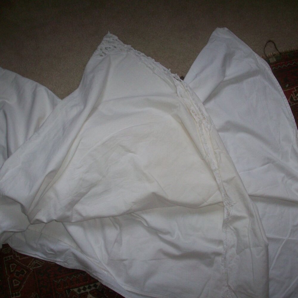 VTG Battenburg Lace Full Size Flat Sheet White 100% Cotton 79" x 90" - 2 Stains - Picture 7 of 12